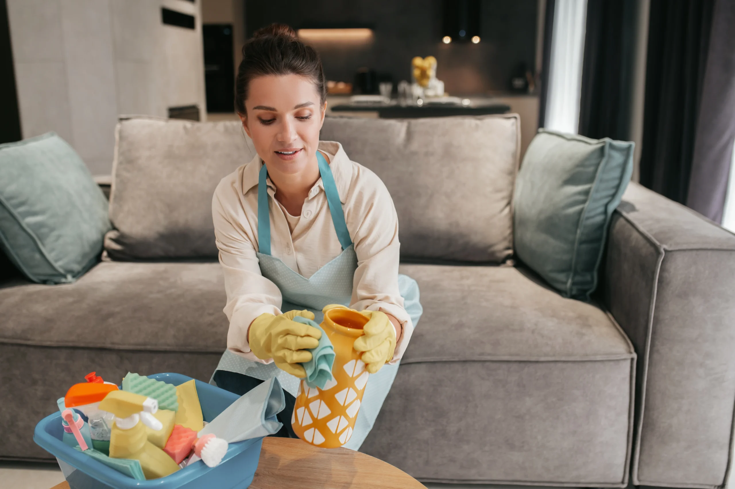 Professional Ratchathewi cleaning service team cleaning a modern apartment in Bangkok